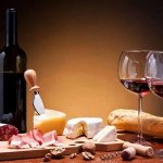 Напитки для романтического вечера – что лучше?