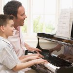 Нужно ли отдавать ребенка в музыкальную школу