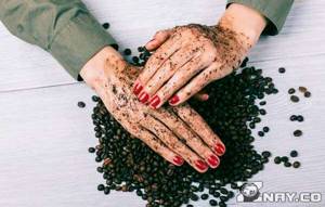 Применение кофейной отработки на коже рук
