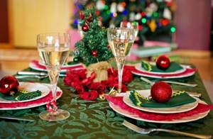 Рождество – семейный праздник, который обязательно собирает всю семью за большим столом.