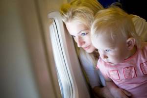 в самолете с ребенком