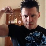 Врачи запретили певцу заниматься спортом как раньше из-за проблем со спиной