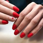 Захватывающий дизайн ногтей на 14 февраля: модные тренды и идеи сердечного маникюра